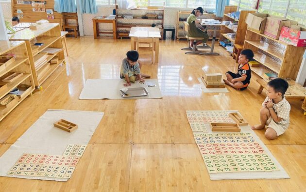 Là Lá La Montessori
